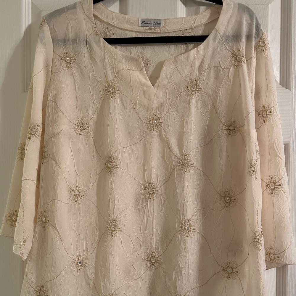 Women’s blouse!